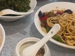-汗腾格里·风味餐厅(新疆驻京办店)