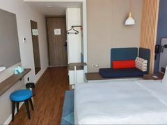 -珠海拱北口岸智选假日酒店