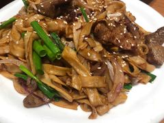 干炒牛河-頂好酒家·经典粤菜(海信广场店)