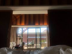 -三亚湾海居铂尔曼度假酒店