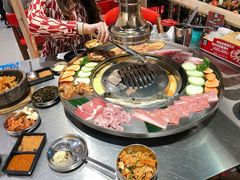-哈哈碳都·牛肋条无限自助烤肉(台江万达店)