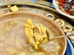 -阿山卓·野生菌火锅·纳西火塘烤肉