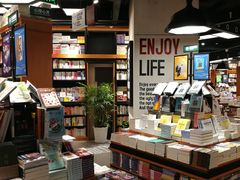 -西西弗书店&矢量咖啡(凯德晶萃广场店)