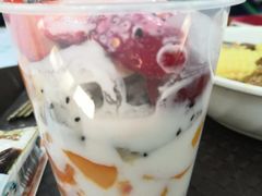 酸奶水果杯-北大学一食堂