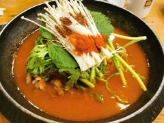 土豆排骨火锅-喇喇排骨火锅·传统韩式脊骨汤(望京西园总店)