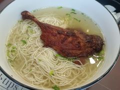 -百年老字号·观振兴蟹黄面·三虾面·苏式面(观前街富仁坊巷店)