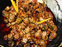 -凤凰路何眼镜香辣蟹(花果园店)