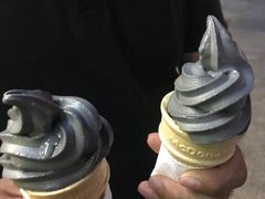 -麦当劳(展览路店)