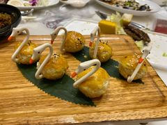 流沙天鹅酥-名苑皇宫酒家(来魅力壁画村店)