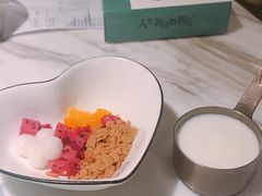 玛格丽特水果酸奶-蜜桃花开·中西融合菜E&W(南长街店)