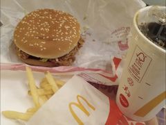 麦辣鸡腿汉堡经典中薯条套餐-麦当劳(郴州北湖店)