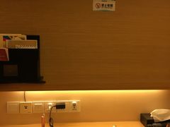 -深圳悦如酒店(香蜜公园车公庙地铁站店)