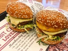 -The Habit Burger Grill 哈比特汉堡(复兴soho店)