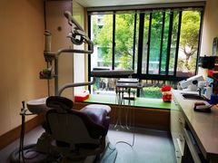 -爱贝口腔·牙周诊疗·种植修复中心