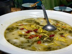 能喝汤的酸菜鱼-胡马八破·川菜小馆(高新万达店)