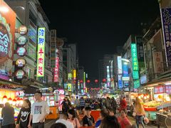 -六合夜市