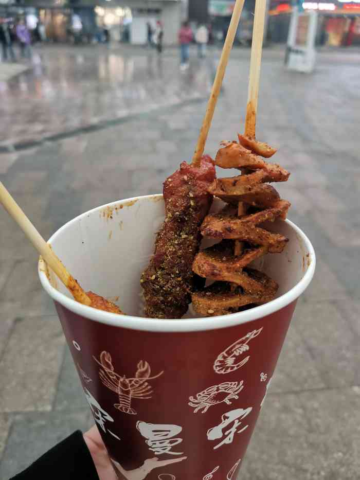 宋曼宋记烤面筋-"感觉服务人员态度不好.说话语气太硬.给人.