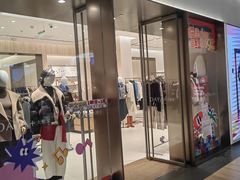 -王府井奥莱临潼小镇(临潼店)