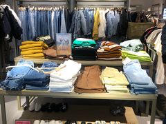 -URBAN REVIVO(北京斯普瑞斯奥特莱斯店)