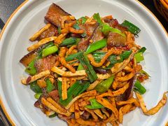萝卜干炒腊肉-索溪山寨·湘西饮食文化博物馆(标志门店)