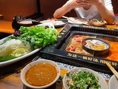 -老牌坊云南鱼豆花火锅(哈西万达店)