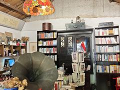 -荒岛书店(黄县路店)
