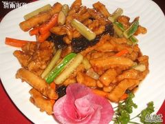 -八府香鸭·啫啫煲(华山路店)