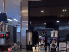 -麦当劳(汉口火车站候车室店)