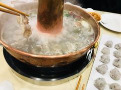 -楼外楼大刀肉传统火锅居(博学路店)