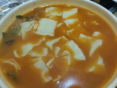 -清真·玛丽亚新疆菜主题餐厅(浙江中路店)