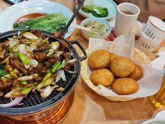 -宏状元现熬粥·京味菜(黄寺大街店)