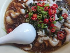 鲜椒水煮鱼-鹿港小镇(金虹桥国际中心店)