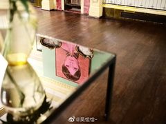 -Nathalie Djurberg与Hans Berg“牛皮纸包裹的月亮”-Prada荣宅当季展览