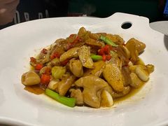-佬麻雀·新湘菜(东方宝泰店)