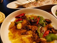 -鱼鲜饭香·招牌汽锅剁椒鱼头王