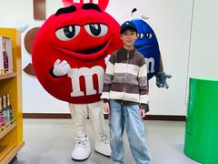 -m豆巧克力世界(上海世茂广场店)