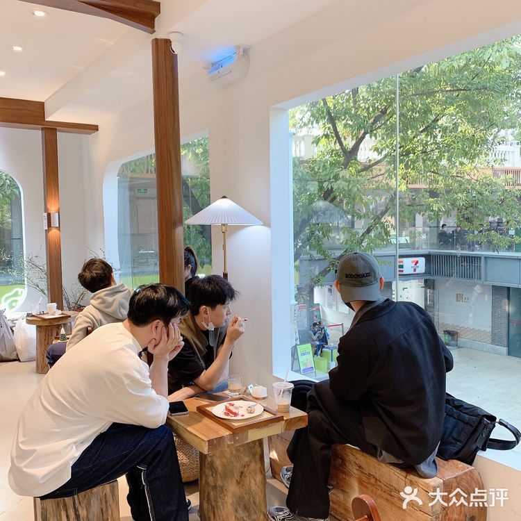 广州探店 ｜Un:no coffee·韩风咖啡馆 ｜圣诞必去