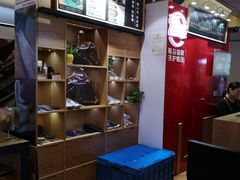-爱革·奢品·鞋包·衣物·家居(博荟广场店)
