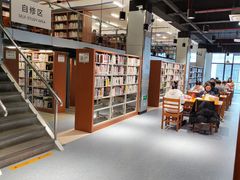 -上海市虹口区图书馆(曲阳分馆)