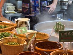 -云阿蛮云南生烫牛肉米线(奉贤路店)