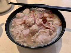 叉烧肉丸瘦肉汤米粉-鑫馨餐厅