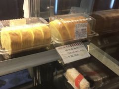 面包甜点陈列柜-红宝石·鲜奶小方·海派西点房(金杨店)