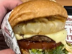 -The Habit Burger Grill 哈比特汉堡(爱琴海店)