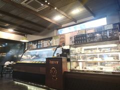 -莓园冰淇淋店