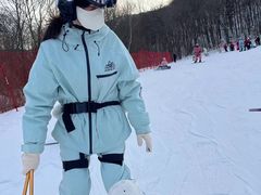 -亚布力新体委滑雪场