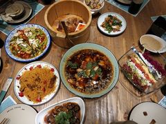 -临界音乐酒馆·小龙虾·江湖菜(华熙LIVE·鱼洞店)