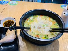 招牌鸡汤米线-过桥缘·过桥米线(大华虎城嘉年华店)