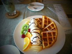 冰淇淋水果松饼-自由之丘