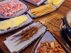 油炸花生米-毛辣果·贵州红酸汤牛肉火锅(西单店)