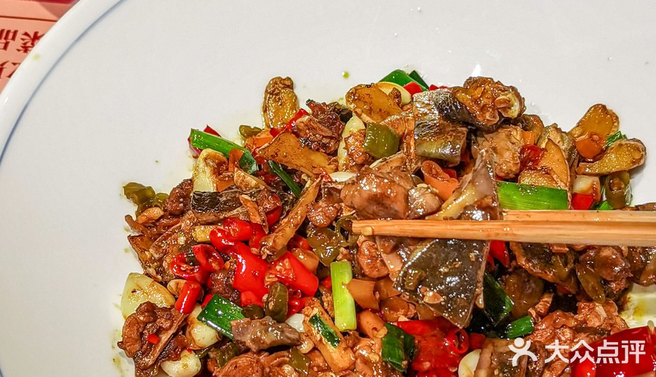 打工人狂喜，平价又好吃的干饭食堂来了！